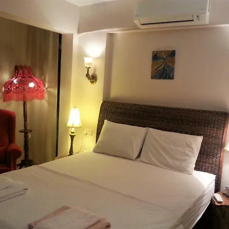 Smyrna Couette-café 3*