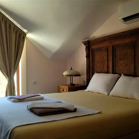 Smyrna Couette-café 3*